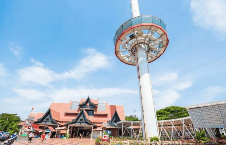 Melaka: Menara Taming Sari Tower E-Ticket - The View and Landmarks