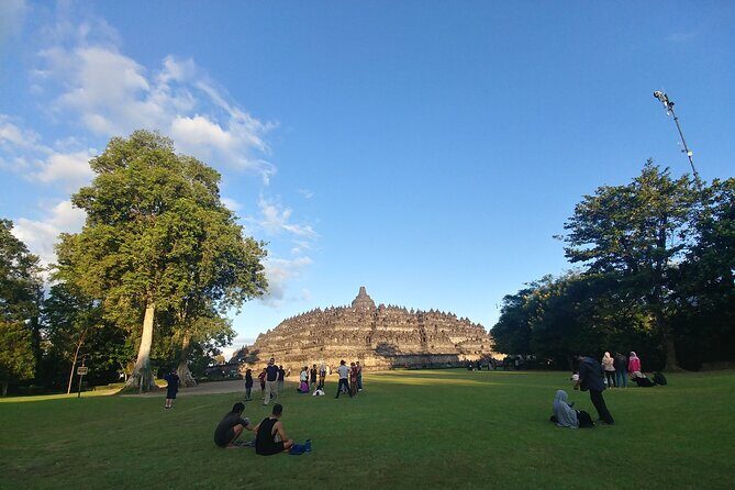 Merapi Sunrise, Borobudur Climb Up Access, and Prambanan Day Tour - What Makes This Tour Stand Out?