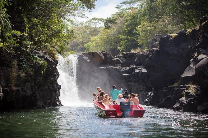 Mesmerizing Ile aux Cerf: Speed Boat, GRSE, Lunch & Undersea walk (Full Day) - Authentic Traveler Feedback