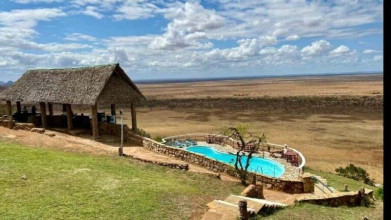 Mombasa/Diani: 2-Day Tsavo East National Park Safari - What You Can Expect on This 2-Day Adventure