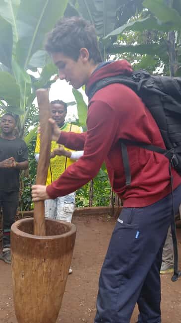 Moshi: Materuni Waterfall, Coffee Tour & Traditional Lunch - Learning Traditional Coffee-Making