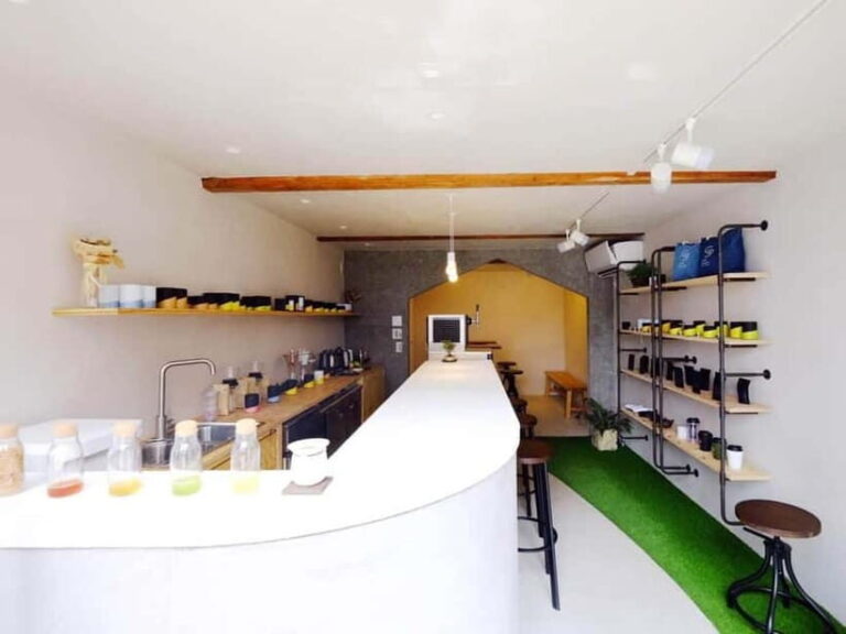 Multiple courses of Stylish Japanese tea entertainment - Authenticity and Visitor Feedback