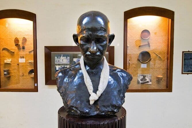 Mumbai City Tour with Licensed Guide and Lunch - Who Would Love This Tour?