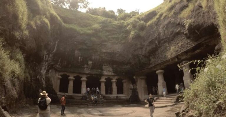 Mumbai: Elephanta Caves Half-Day Guided Tour with Expert - The Atmosphere and Unique Features