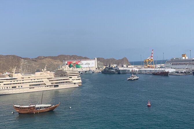 Muscat : Private morning tour in Muscat - The Transportation and Overall Experience
