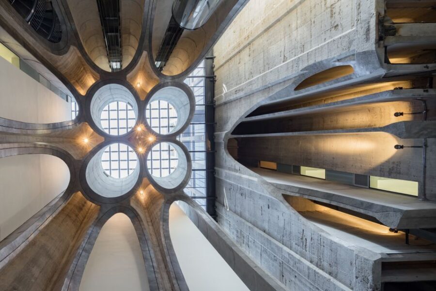 Museum of Contemporary African Art: Fast-Track Zeitz MOCAA - The Building and Location: Architectural Marvel in the V&A Waterfront