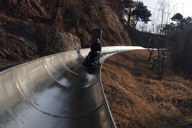 Mutianyu Great Wall Toboggan Private Trip English Speaking Driver - The Food and Rest Stops