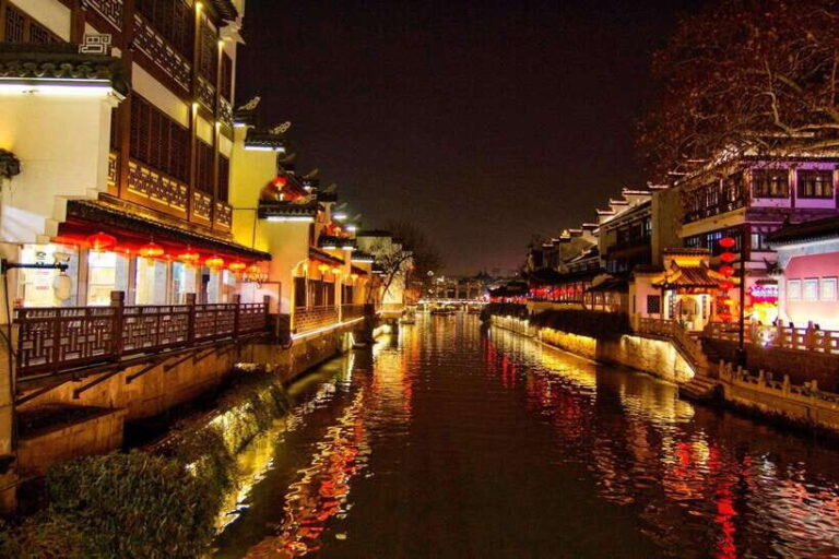 Nanjing: Night Cruise on Outer Qinhuai River for Adults - Who Should Book This Tour?