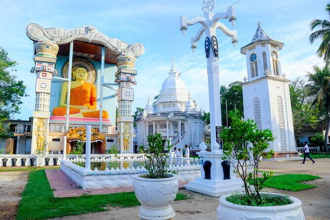 Negombo City Tour by Tuk Tuk - Cultural and Religious Sites: Churches and Temples