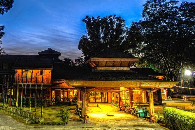 Nepal in Luxury: Kathmandu, Chitwan & Pokhara Escape 8 Days - Who Is This Tour Best For?