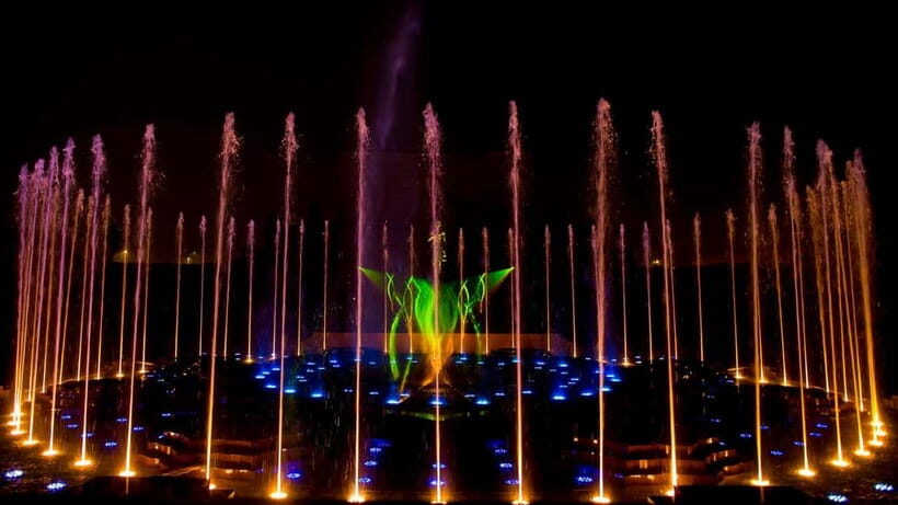 New Delhi: Akshardham Exhibition, Light & Water Show Tour - Deep Dive into the Experience