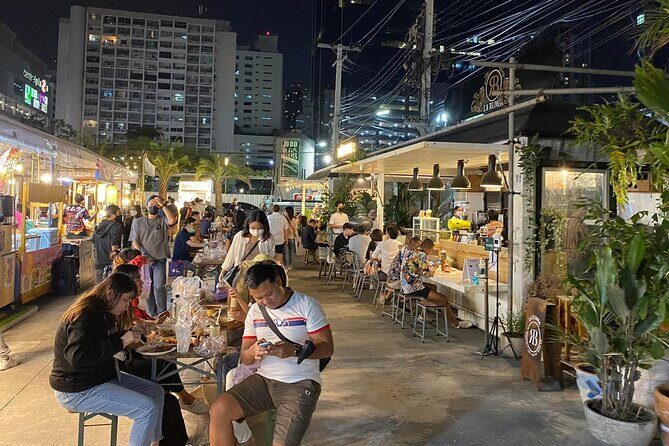 Night life in Bangkok - Jodd Fairs Train Night Market(Joint) - The Sum Up