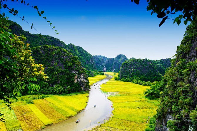 Ninh Binh Daily Tour: Hoa Lu - Tam Coc boat trip and Bike - An In-Depth Look at the Ninh Binh Day Trip