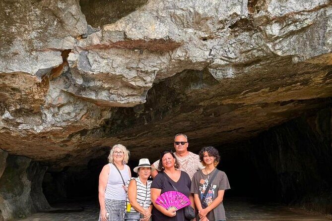Ninh Binh Day Tour from Hanoi: Hoa Lu Trang An and Mua Caves - Navigating Trang An: The Land of Towering Peaks