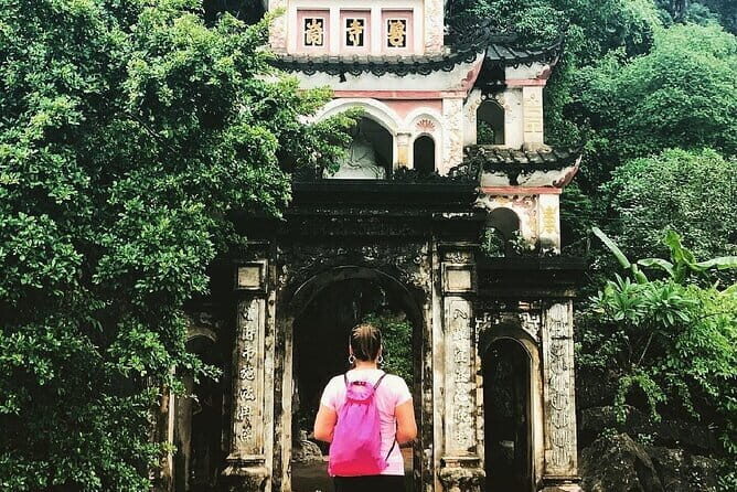 Ninh Binh Trip From Hanoi: Hoa Lu-Mua Cave-Boat-Cycling-Lunch - Lunch: A Taste of Local Flavors