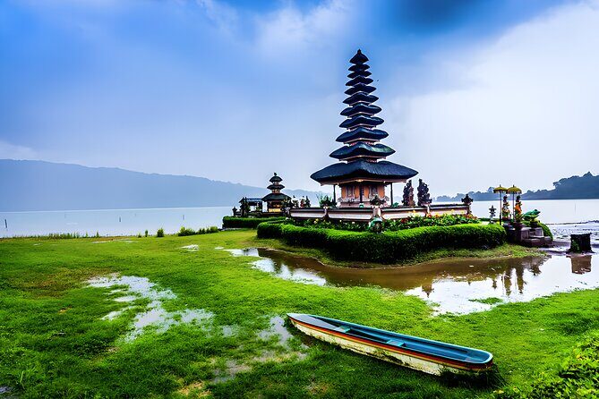North Bali Tour - Visiting Rice Terrace, Lake, Waterfall, Temple and Hot Spring - The Itinerary in Detail