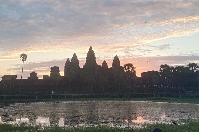 One Day Sunrise Private Tour at Angkorwat with Major Temples - The Cost and Value