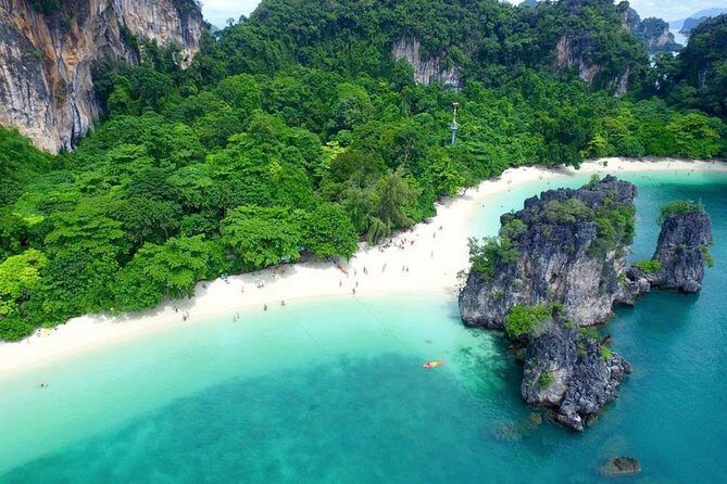 One-Day Tour at Hong Islands by Speedboat from Krabi - The Group Size and Guides