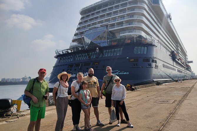 One hour Backwater Tour and tuk tuk tour in kochi with pickup - The Backwater Cruise: A Quiet Side of Kerala