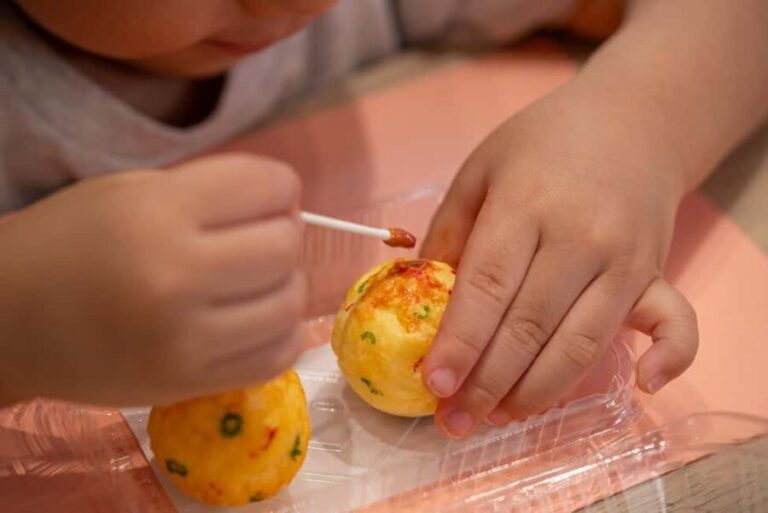 Osaka: Takoyaki Keychain-Making Workshop - Exploring Osaka’s Takoyaki Keychain Workshop