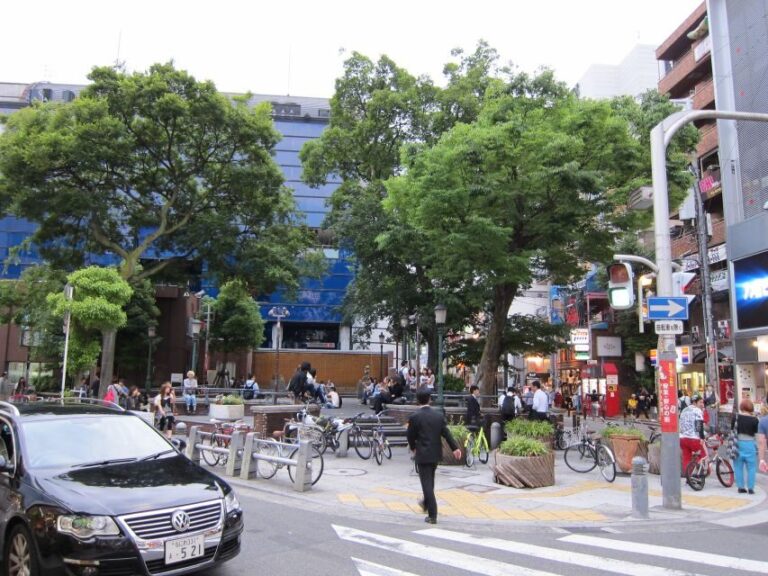 Osaka: Tsutenkaku - Namba - Dotombori (Spanish Guide) - The Practical Side