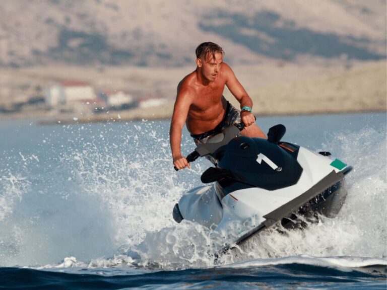 Pattaya Beach: Jet Ski Adventure - Who Will Love This Experience?