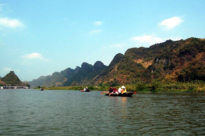 Perfume Pagoda 1 Day Tour from Hanoi with Traditional Boat Ride - FAQ