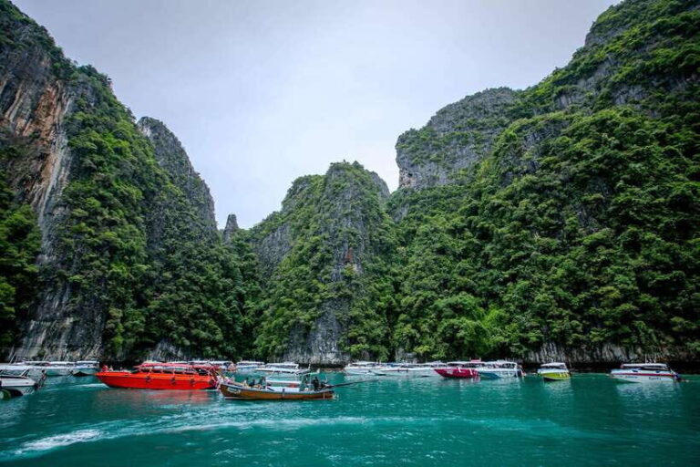 Phi Phi: Early Morning Speed Boat to Maya Bay - Who Will Love This Tour?