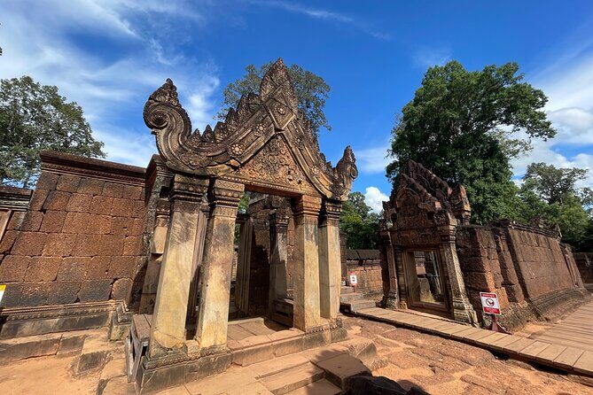 Phnom Kulen Waterfall and Banteay Srei Temple Tour from Siem Reap - What Makes This Tour Valuable?