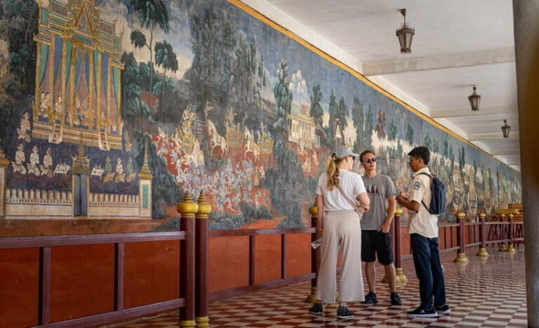 Phnom Penh Historical Sites Tour by Tuk Tuk - Key Points