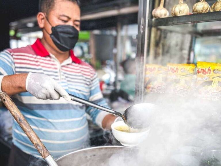 Phnom Penh: Morning Market & Guided Breakfast Tour by Tuktuk - Authenticity and Insights from Travelers