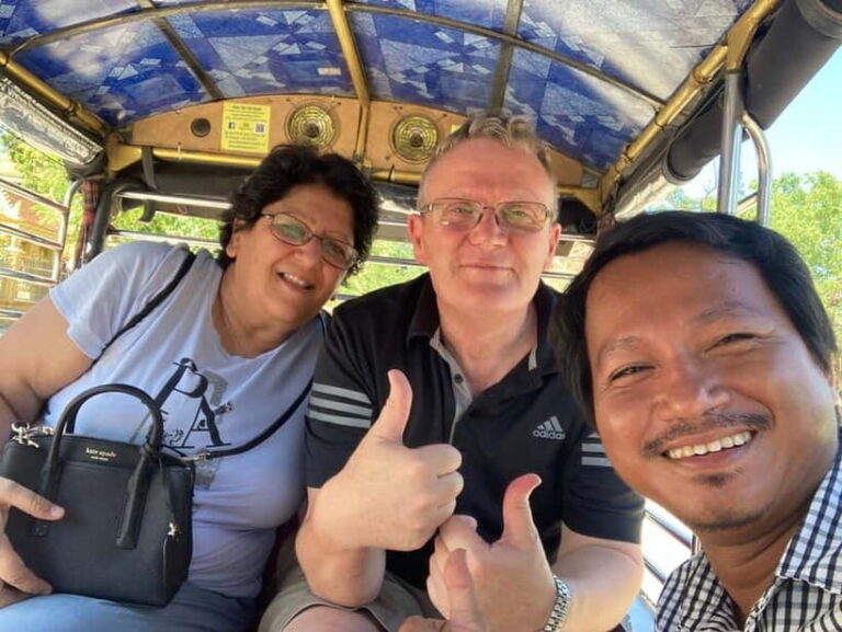 Phnom Penh: Private City Tour by Tuk-Tuk with 10 Highlights - What to Expect and How It’s Done