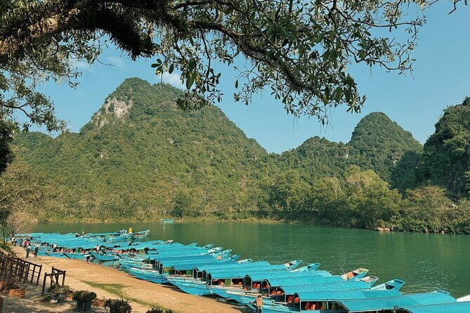 Phong Nha Cave & Paradise Cave Full-Day Exploration from Hue - First Stop: Dong Hoi and the Gateway to Adventure