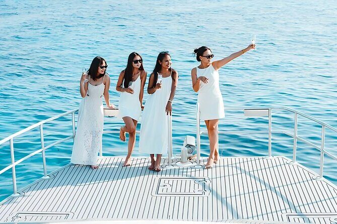 Phuket: Phi Phi, Bamboo & Maiton Speed Catamaran Tour - Water activities and onboard amenities