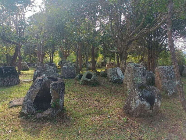 Plain of jars share group tour - Transportation & Group Size