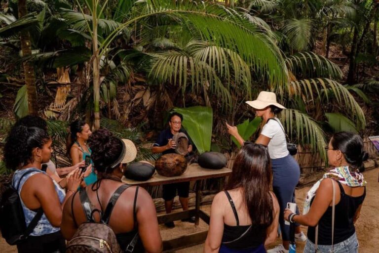 Praslin: Vallee de Mai Guided Hike with Transfer - FAQ
