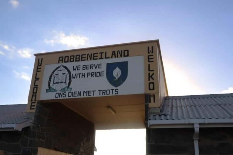 Pre-Booked Robben Island Half-Day Private Tour in Cape Town - What Makes This Tour Stand Out?