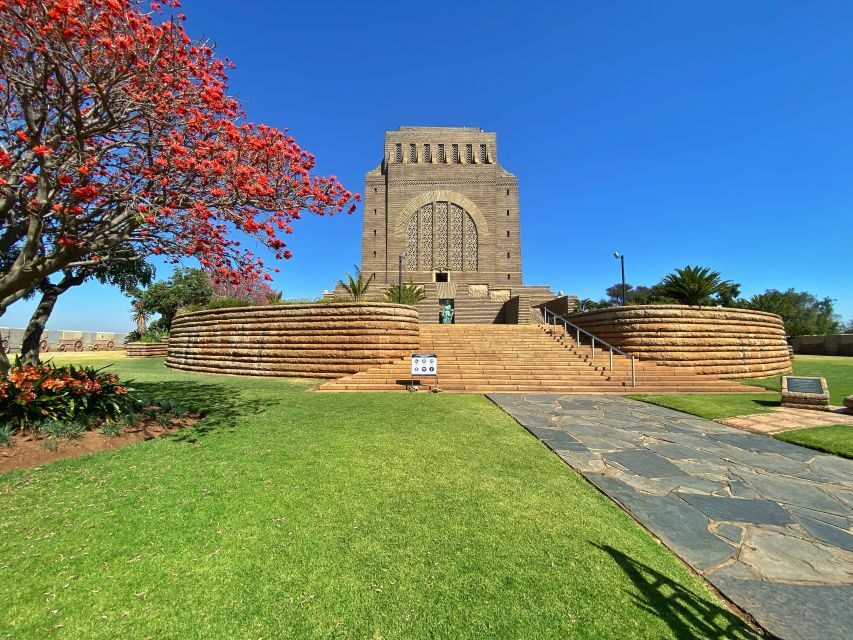 Pretoria: Pretoria City and Lion Park Tour - Visiting the Lion Park: A Wildlife Encounter