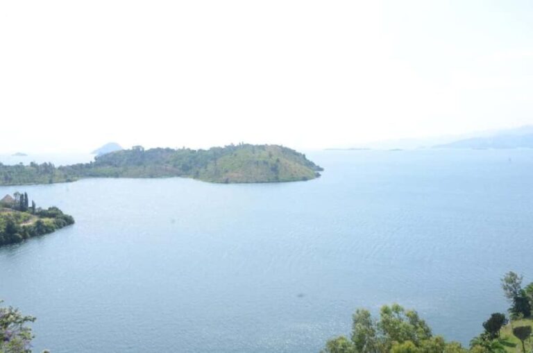 Private 1 day Kivu Lake Adventure with Environmental Museum - What Travelers Say