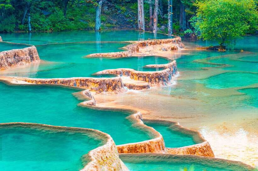 Private 3-Day Jiuzhaigou/Huanglong Tour - The Journey to Jiuzhaigou: Comfort and Convenience