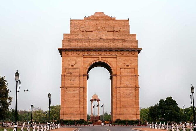 Private 3 Days Delhi, Agra Jaipur Golden Triangle By Car guide - Day 2: The Magnificence of Agra and the Taj Mahal