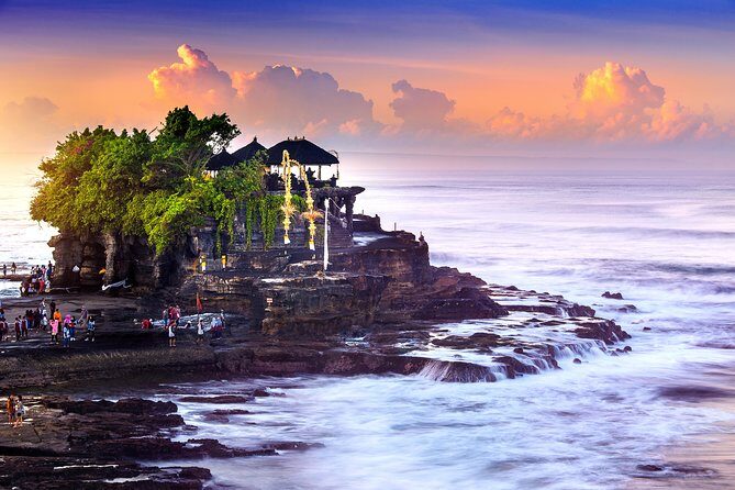 Private Bali Tour: Best of Bedugul and Tanah Lot Temple - The Guide and the Experience