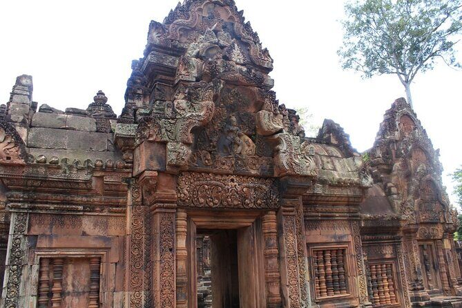 Private Banteay Srei and 4 Temples Guided Tour - The Tour Experience in Detail