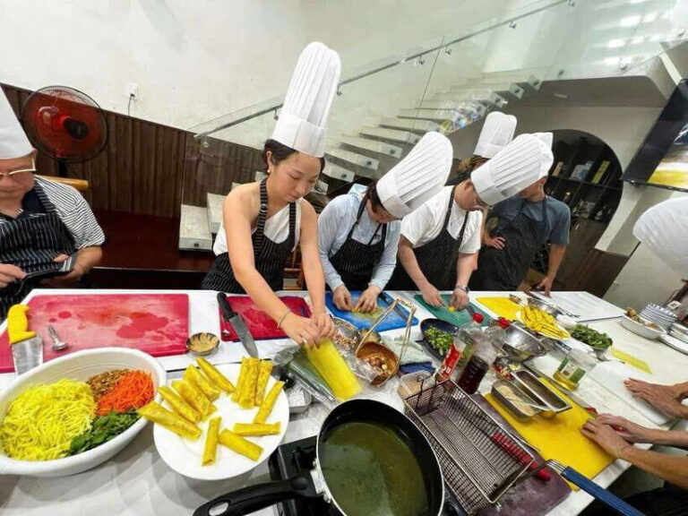 Private cooking class tour with Master Chef - Who Should Consider This Tour?