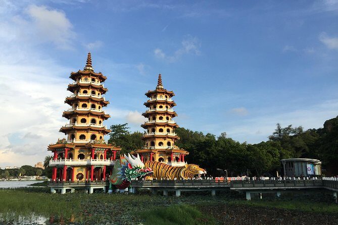 Private Custom Kaohsiung Day Tour - Analyzing the Cost and Value