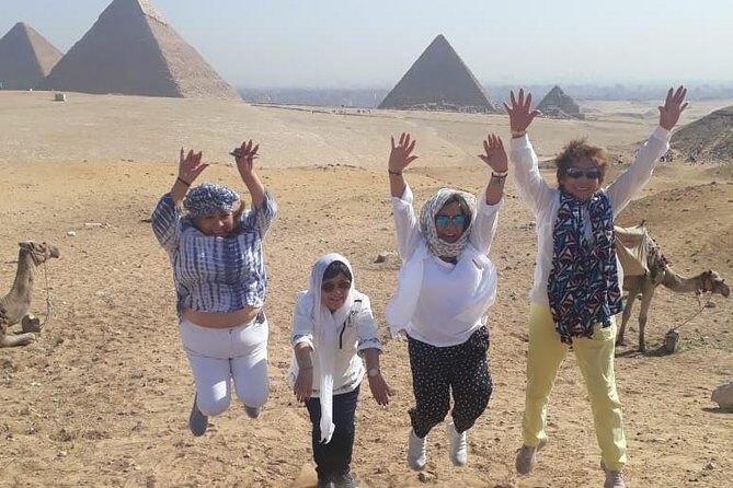 Private Day Tour to Giza and Saqqara with Guide - Transitioning to Saqqara: The Step Pyramid and Tombs