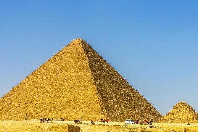 Private Day Tour to Giza Pyramids and Egyptian Museum from Cairo with Guide - The Sum Up