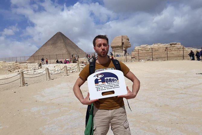 Private Day Tour to Giza Pyramids, Sphinx, Sakkara and Memphis - Exploring the Giza Pyramids and Sphinx