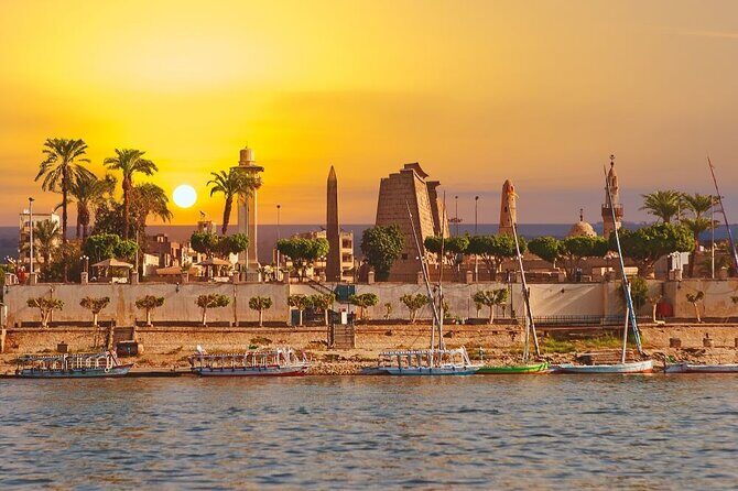 Private Day Tour To Luxor From Marsa alam by private coach.Special day - Arriving in Luxor: First Impressions and Key Stops