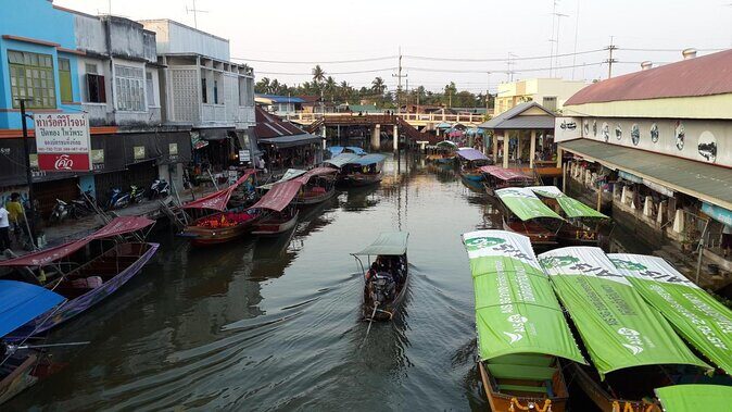 Private Excursion to Maeklong Railway & Amphawa Floating Markets - What Makes This Tour Stand Out?